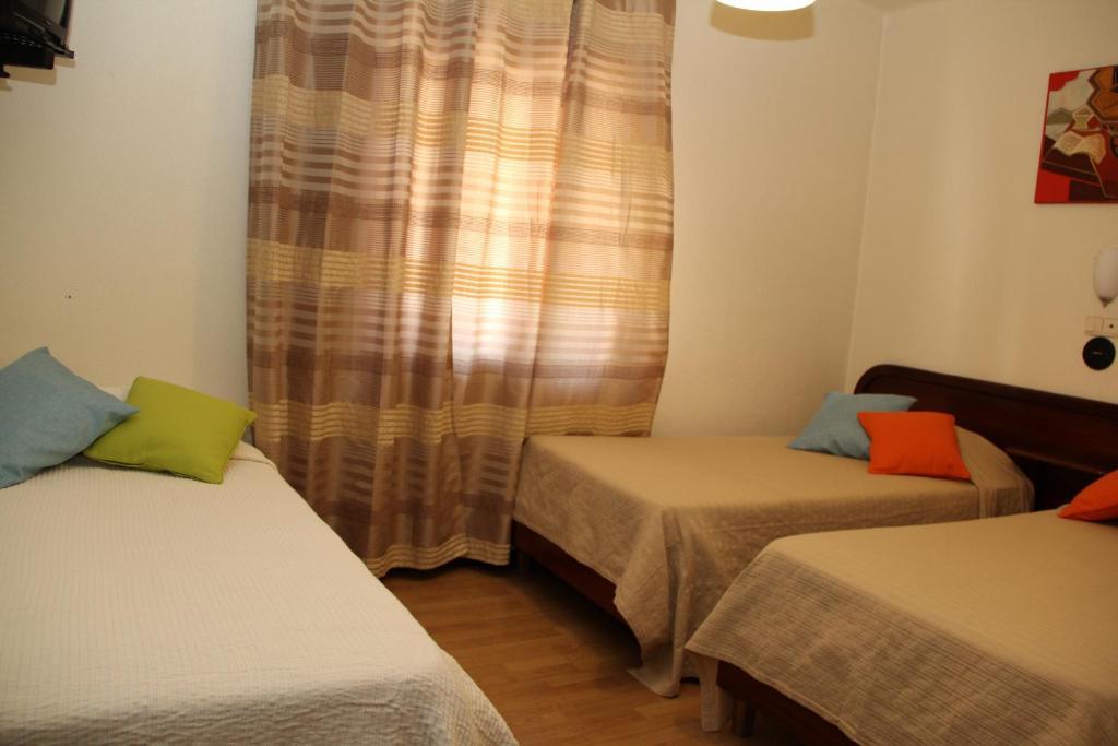 Residencial Montanhes Hotel Вила Реал Стая снимка
