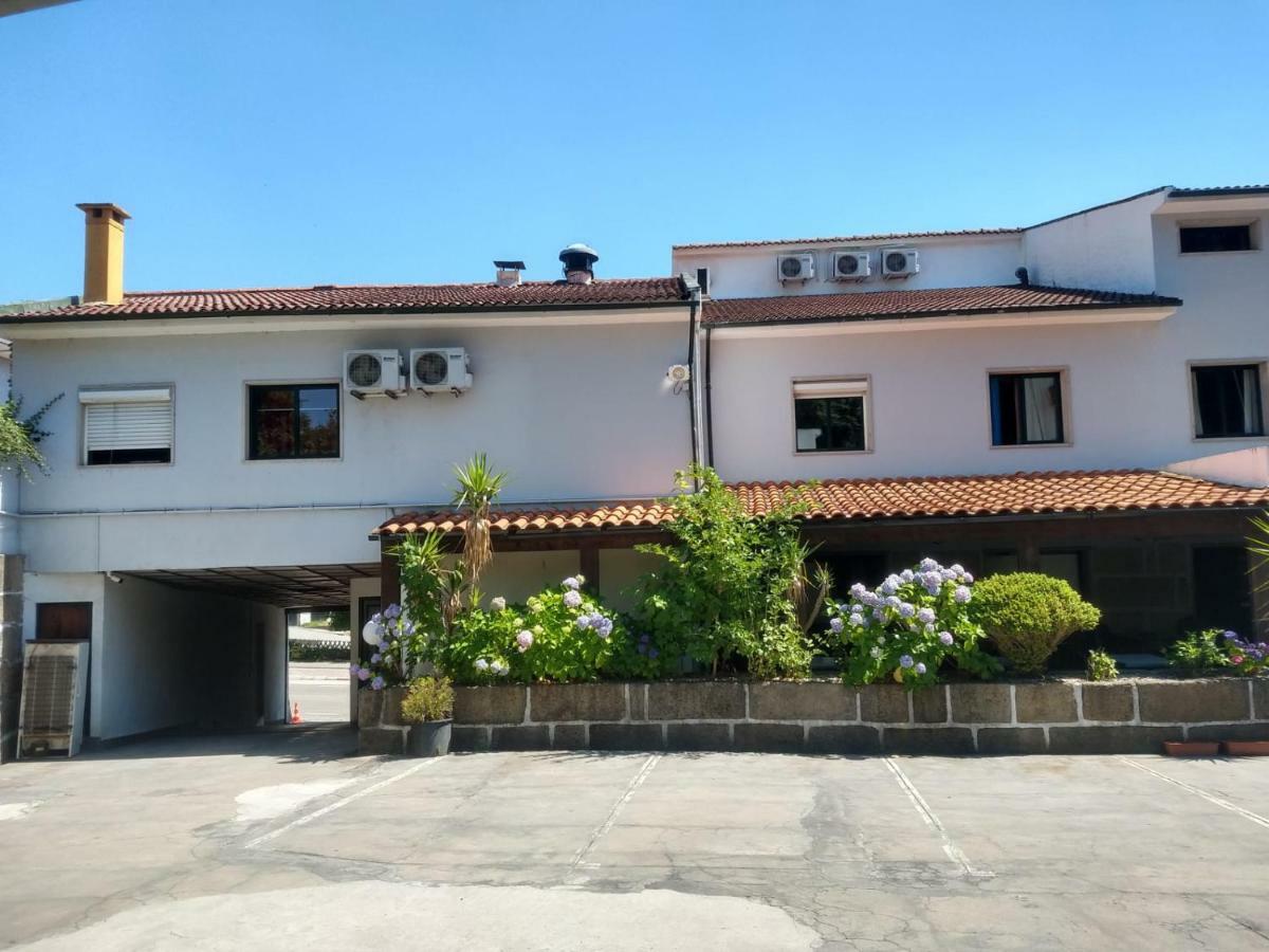 Residencial Montanhes Hotel Вила Реал Екстериор снимка